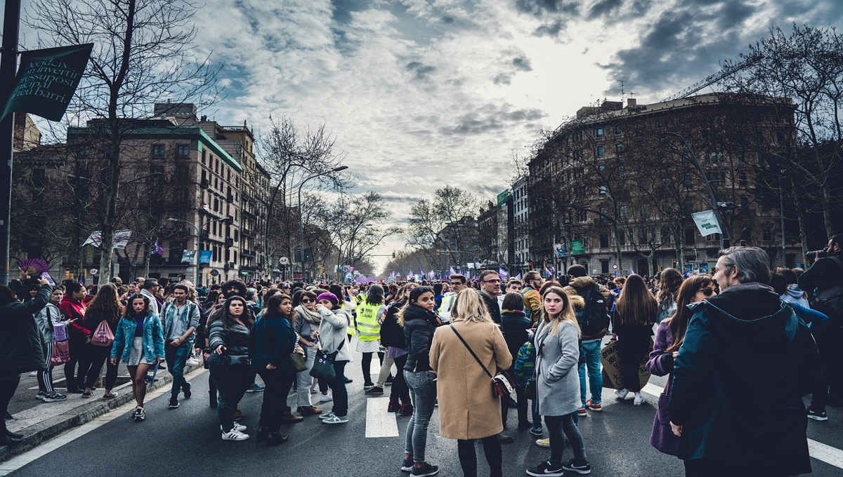 Καρλσρούη: Διαδήλωση 300 ατόμων ενάντια στα περιοριστικά μέτρα