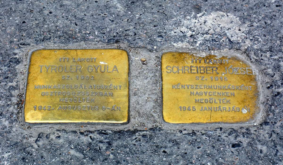 Stolpersteine: Μια ιστορία των λίθων μνήμης της Γερμανίας