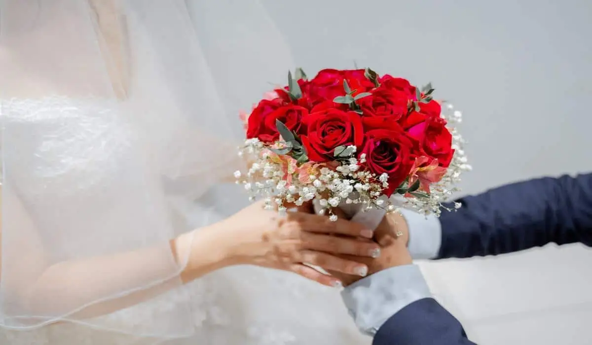 Δημοσιεύθηκε η αναγγελία για τον πρώτο γάμο γυναικών στην Ελλάδα