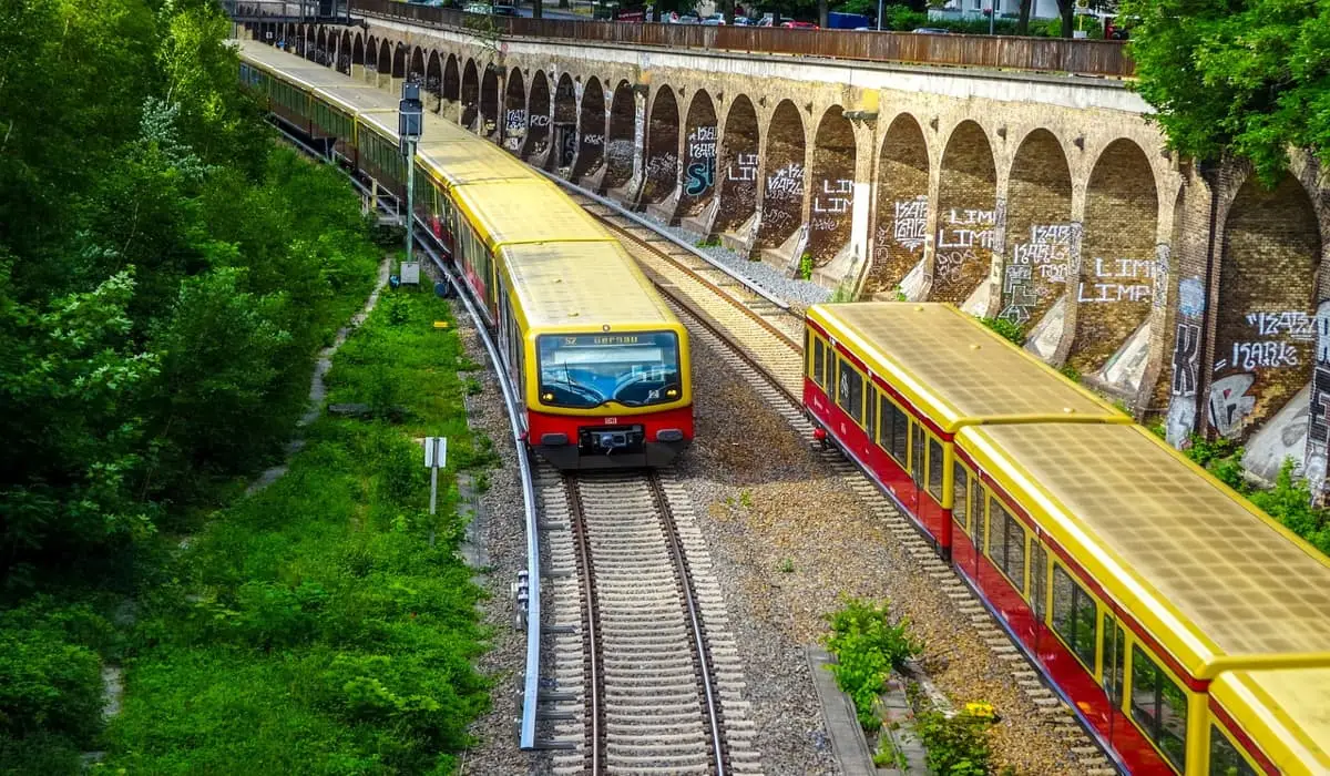 Καροτσάκι πέφτει στις γραμμές S-Bahn: Ένα παιδί τραυματίστηκε