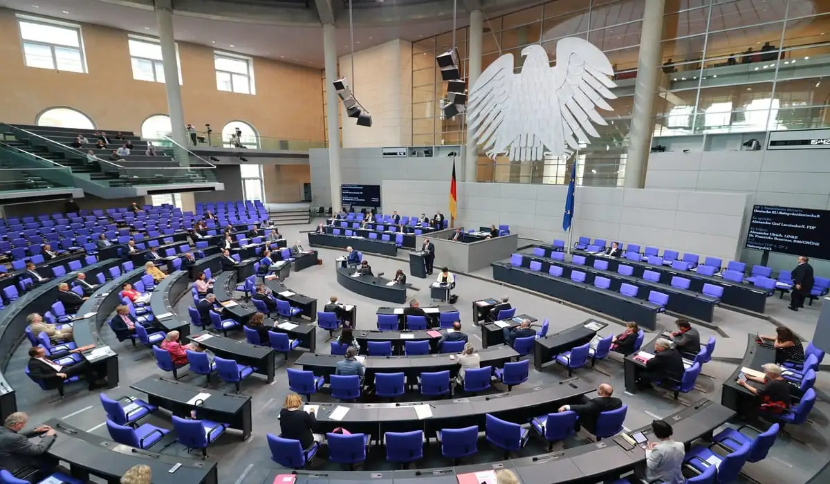Γερμανία: Η Βάγκενκνεχτ διασπά την Αριστερά και ιδρύει νέο κόμμα