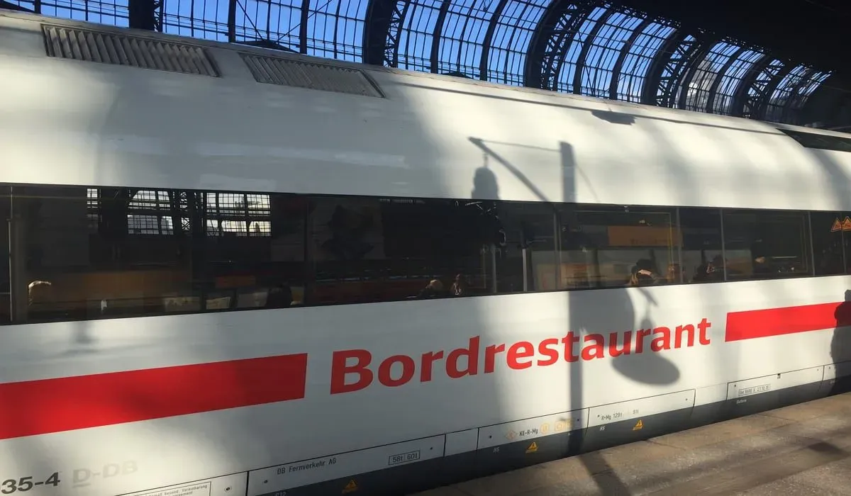 Η Deutsche Bahn εισάγει vegan μενού και πορσελάνινα φλιτζάνια καφέ