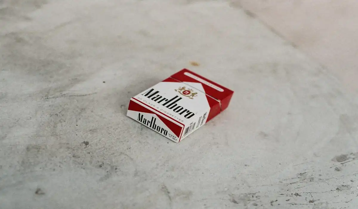 Πολύ λίγοι καπνιστές: Η Marlboro κλείνει εργοστάσια στη Γερμανία