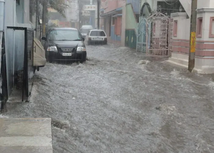 Λόγω πλημμυρών: Στροφή στην υποχρεωτική ασφάλιση έναντι φυσικών κινδύνων;