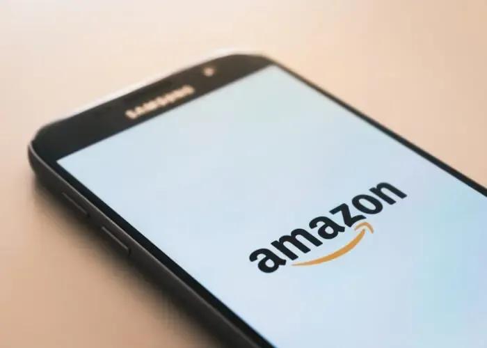 Μόναχο: Η Amazon αυξάνει τον αρχικό μισθό στα logistics της Γερμανίας