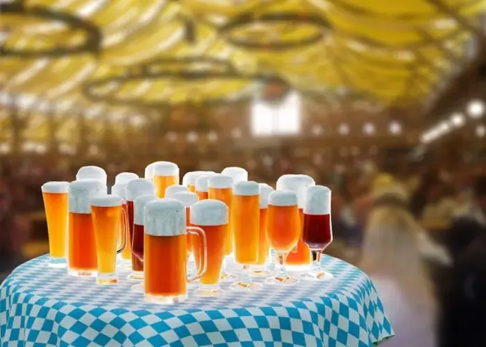 Ρεκόρ τοκογλυφίας: Ένα λίτρο μπύρας στο Οκτόμπερφεστ θα κοστίζει 15,30 ευρώ