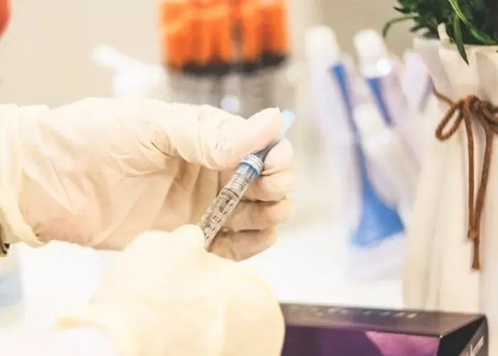 Επαναστατική θεραπεία: Βρέθηκε το εμβόλιο που θα καταπολεμά τον καρκίνο;