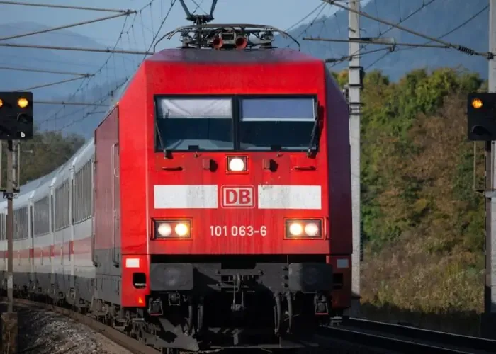 ΤΡΟΜΕΡΗ χασούρα: Ο γερμανικός σιδηρόδρομος περικόπτει 30.000 θέσεις εργασίας