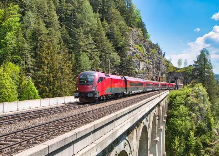 Ο σιδηρόδρομος της Αυστρίας σχεδιάζει νέα γραμμή υψηλής ταχύτητας: Μόναχο-Βιέννη