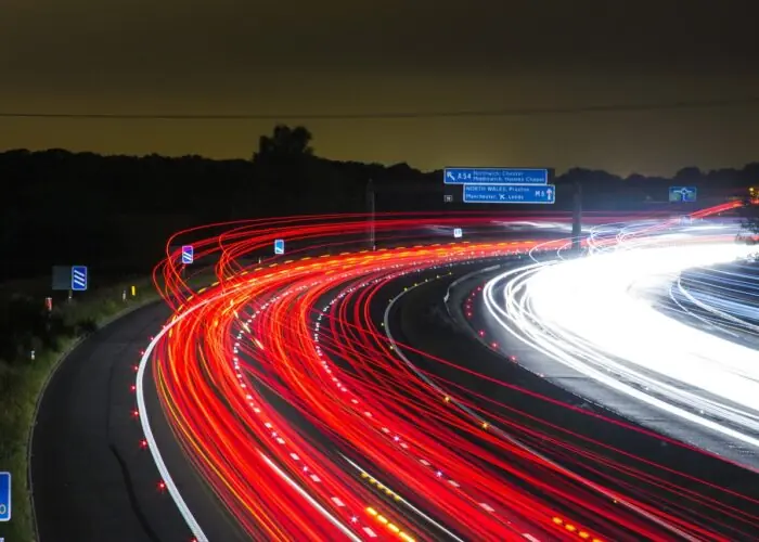 BMW: Ειδική λωρίδα αυτοκινητόδρομου και άλλες παροχές για ηλεκτρικά αυτοκίνητα;